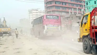 আজ বায়ুদূষণের শীর্ষে ঢাকা
