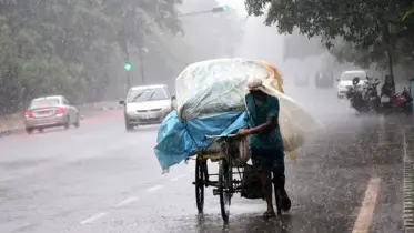 দুপুরেই হতে পারে ঝড়-বৃষ্টি, বলছে আবহাওয়া অফিস