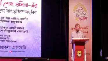 শেখ হাসিনা কখনো মাথা নোয়ান না