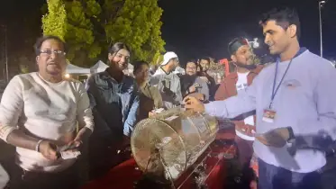 মিশিগানে দশ সহস্রাধিক সংগীত প্রেমীর মন জয় করলেন ইমরান ও কনা