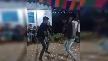 নাচতে নাচতে যুবকের মৃত্যু
