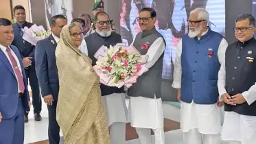 ১৬ দিনের সফর শেষে দেশে ফিরলেন প্রধানমন্ত্রী