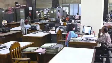 দুই মাসে ৩১ দিনের ছুটি পেতে যাচ্ছে সরকারি চাকরিজীবীরা