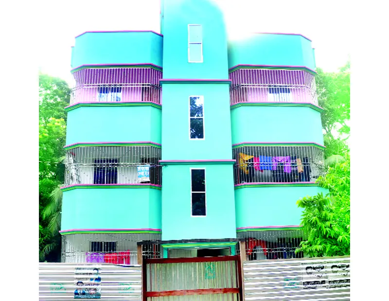 শরীয়তপুরে পরিবারগুলো হাসিমুখ দেখার আশায় শরীয়তপুরে পরিবারগুলো হাসিমুখ দেখার আশায়