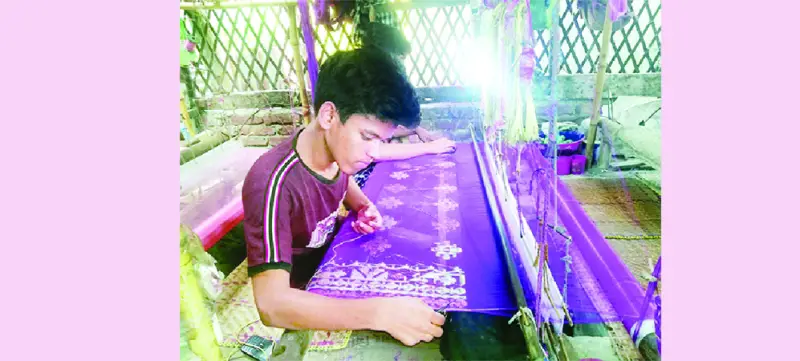 তাঁতি সংকটে ঐতিহ্যবাহী জামদানি শিল্প তাঁতি সংকটে ঐতিহ্যবাহী জামদানি শিল্প