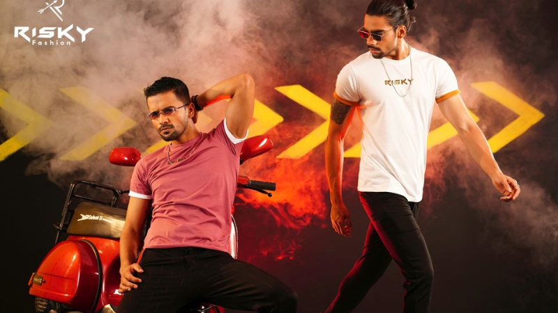 ফ্যাশন জগতে নতুন আলোড়ন ‘রিস্কি ফ্যাশন’