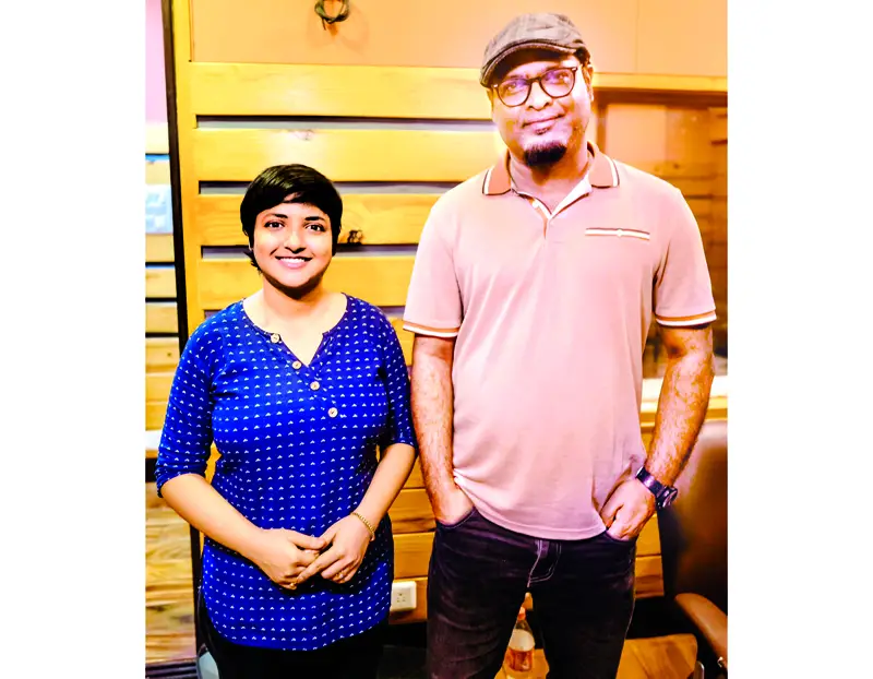 একসঙ্গে শফিক তুহিন-লগ্নজিতা একসঙ্গে শফিক তুহিন-লগ্নজিতা