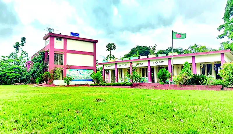 সবুজ পাহাড়ে পরিচ্ছন্ন বিদ্যাপীঠ সবুজ পাহাড়ে পরিচ্ছন্ন বিদ্যাপীঠ