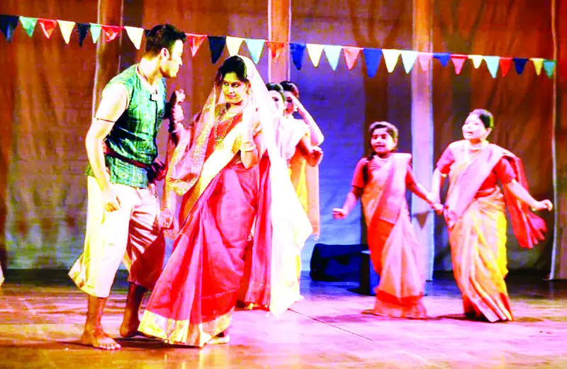 শিল্পকলায় পীরচানের পালার উদ্বোধনী মঞ্চায়ন শিল্পকলায় পীরচানের পালার উদ্বোধনী মঞ্চায়ন