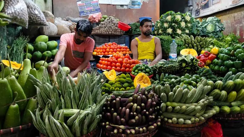 সব ধরনের সবজির দাম এখন বাড়তি