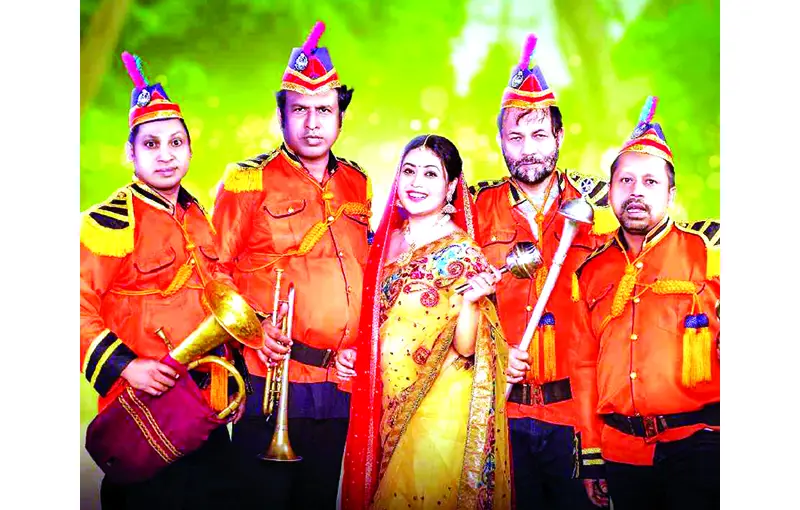 বিয়ে বাড়ির বাদক ॥ মারজুক রাসেল বিয়ে বাড়ির বাদক ॥ মারজুক রাসেল