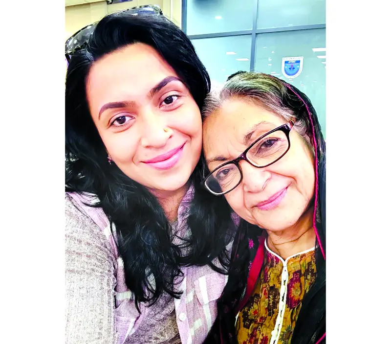 প্রথম এক সিনেমায় দিলারা জামান ও ফারজানা ছবি প্রথম এক সিনেমায় দিলারা জামান ও ফারজানা ছবি