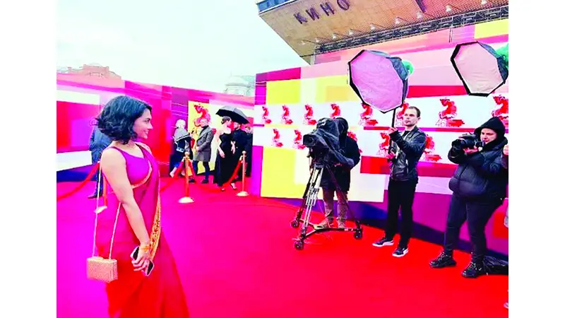মস্কো উৎসবে লাল গালিচায় প্রিয়াম মস্কো উৎসবে লাল গালিচায় প্রিয়াম