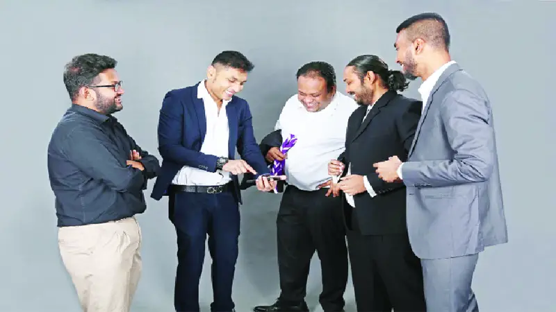 বিচিত্র কর্মজীবন অর্জনের প্রচেষ্টা বিচিত্র কর্মজীবন অর্জনের প্রচেষ্টা