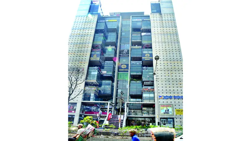 রাজধানীর ৯০ ভাগ রেস্তোরাঁই ঝুঁকিপূর্ণ রাজধানীর ৯০ ভাগ রেস্তোরাঁই ঝুঁকিপূর্ণ