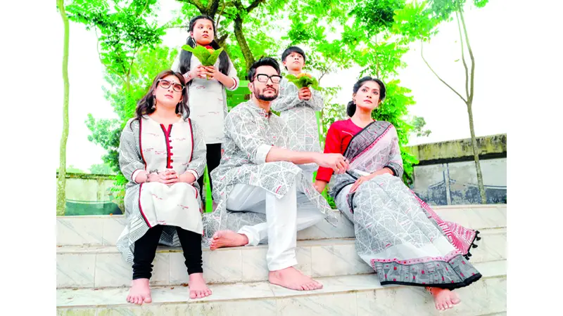 রঙ বাংলাদেশের আয়োজন রঙ বাংলাদেশের আয়োজন