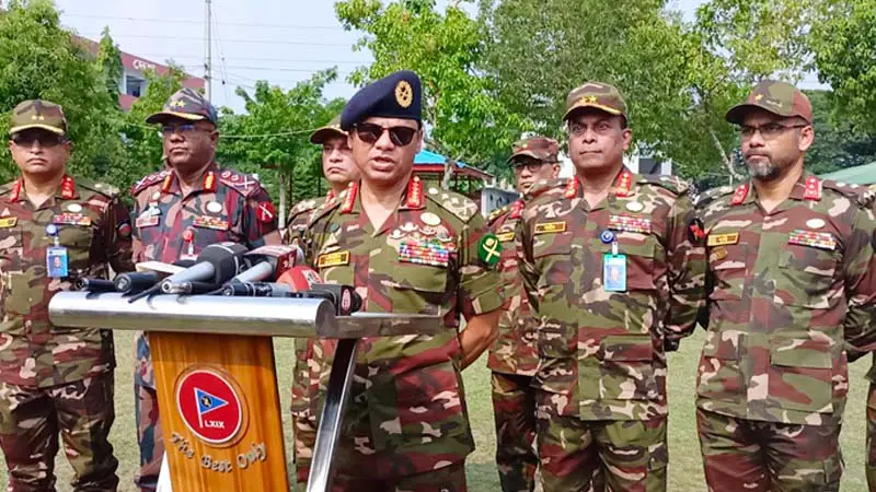 পাহাড়ে সেনাবাহিনীর অভিযান অব্যাহত থাকবে: সেনাপ্রধান পাহাড়ে সেনাবাহিনীর অভিযান অব্যাহত থাকবে: সেনাপ্রধান