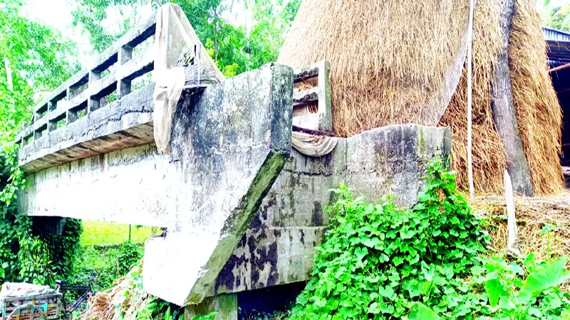পরিত্যক্ত অবস্থায় ২৫ বছর পরিত্যক্ত অবস্থায় ২৫ বছর