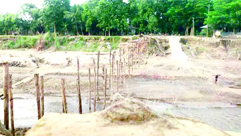 চন্দনাইশে ২০ লাখ টাকায় তৈরি হবে কাঠের সেতু চন্দনাইশে ২০ লাখ টাকায় তৈরি হবে কাঠের সেতু