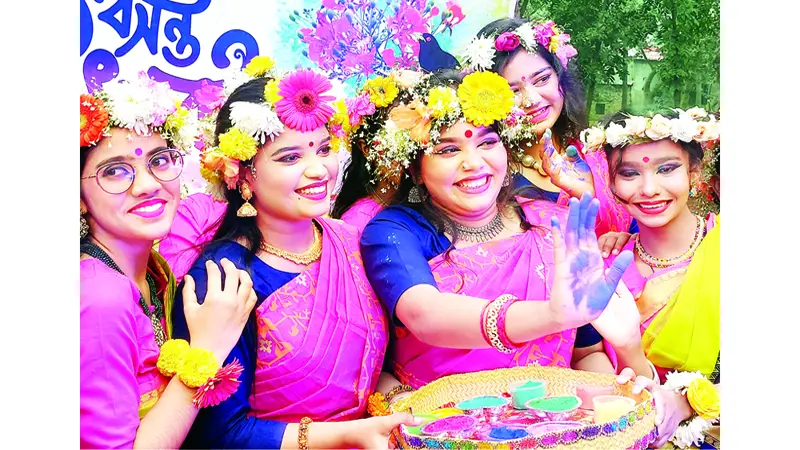 ‘ফাগুনের নবীন আনন্দে’ ‘ফাগুনের নবীন আনন্দে’