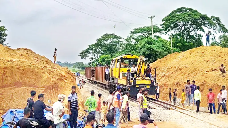 আখাউড়া-আগরতলা রেলপথে চালানো হলো ‘গ্যাংকার’