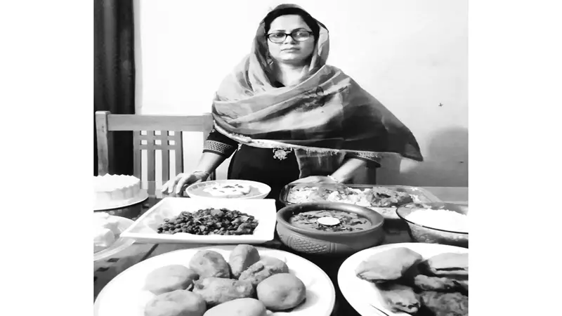 রমজানে গৃহিণী ও রন্ধন শিল্পীদের ব্যস্ততা রমজানে গৃহিণী ও রন্ধন শিল্পীদের ব্যস্ততা