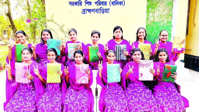 অভিভাবকহীন কন্যাশিশুর পরিবার অভিভাবকহীন কন্যাশিশুর পরিবার