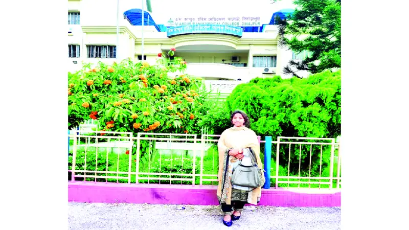 অজ পাড়াগাঁয়ের জেসমিনের স্বপ্নপূরণ অজ পাড়াগাঁয়ের জেসমিনের স্বপ্নপূরণ