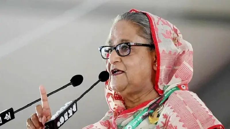 আন্দোলনের হুমকিতে কাজ হবে না: প্রধানমন্ত্রী আন্দোলনের হুমকিতে কাজ হবে না: প্রধানমন্ত্রী