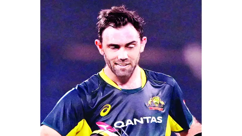 উপভোগ মন্ত্রে বিশ্বাসী ম্যাক্সওয়েল