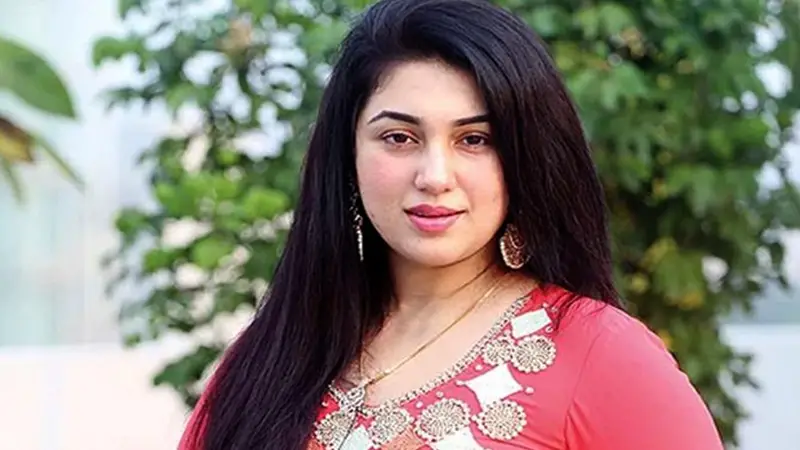 দ্বিতীয় বিয়ে নিয়ে কী ভাবছেন অপু বিশ্বাস! দ্বিতীয় বিয়ে নিয়ে কী ভাবছেন অপু বিশ্বাস!
