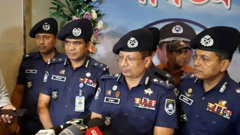 ভিসানীতিতে পুলিশে ইমেজ সংকট হবে না: আইজিপি ভিসানীতিতে পুলিশে ইমেজ সংকট হবে না: আইজিপি
