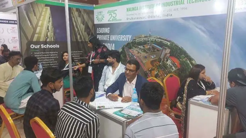 স্টাডি ইন ইন্ডিয়া এক্সপোতে শিক্ষার্থীদের স্বতঃস্ফূর্ত অংশগ্রহণ স্টাডি ইন ইন্ডিয়া এক্সপোতে শিক্ষার্থীদের স্বতঃস্ফূর্ত অংশগ্রহণ
