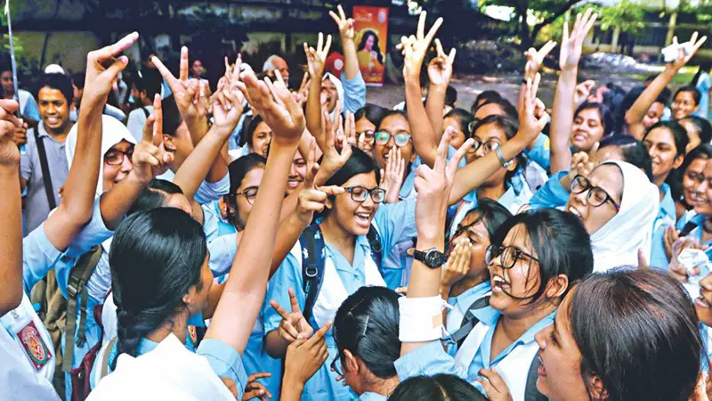 জুলাইয়ের শেষ সপ্তাহে এসএসসির ফল প্রকাশ জুলাইয়ের শেষ সপ্তাহে এসএসসির ফল প্রকাশ