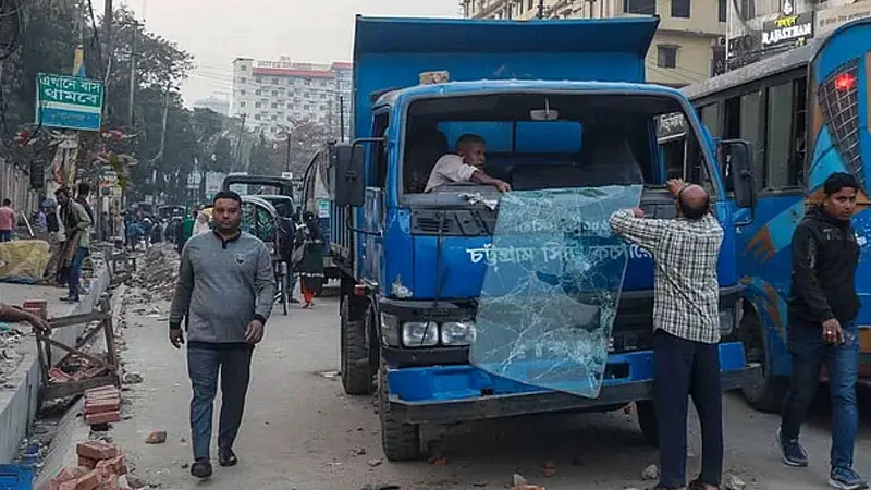 ১২০০ হকারের নামে সিটি করপোরেশনের মামলা