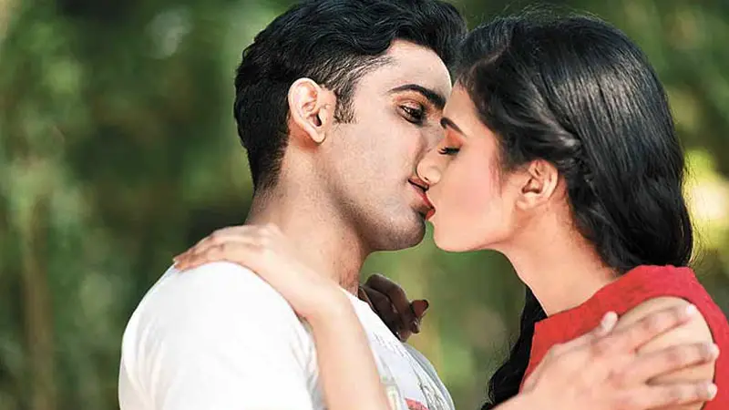 নারী না পুরুষ, কে ভালো চুমু খায়? গবেষণা যা বলে নারী না পুরুষ, কে ভালো চুমু খায়? গবেষণা যা বলে