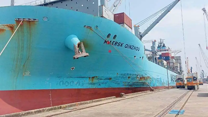 মোংলা বন্দর দিয়ে ঢাকার ১০ গার্মেন্টসের পণ্য গেলো পোল্যান্ডে মোংলা বন্দর দিয়ে ঢাকার ১০ গার্মেন্টসের পণ্য গেলো পোল্যান্ডে