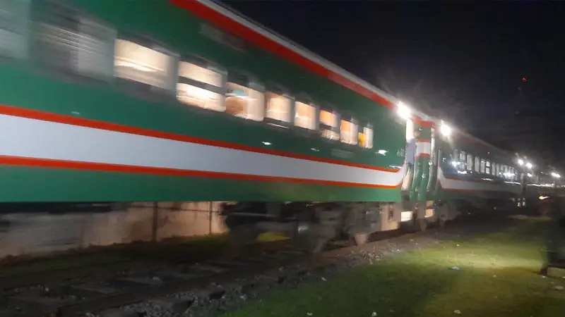 পদ্মা সেতু দিয়ে সুন্দরবন এক্সপ্রেস আসছে ঢাকায় পদ্মা সেতু দিয়ে সুন্দরবন এক্সপ্রেস আসছে ঢাকায়