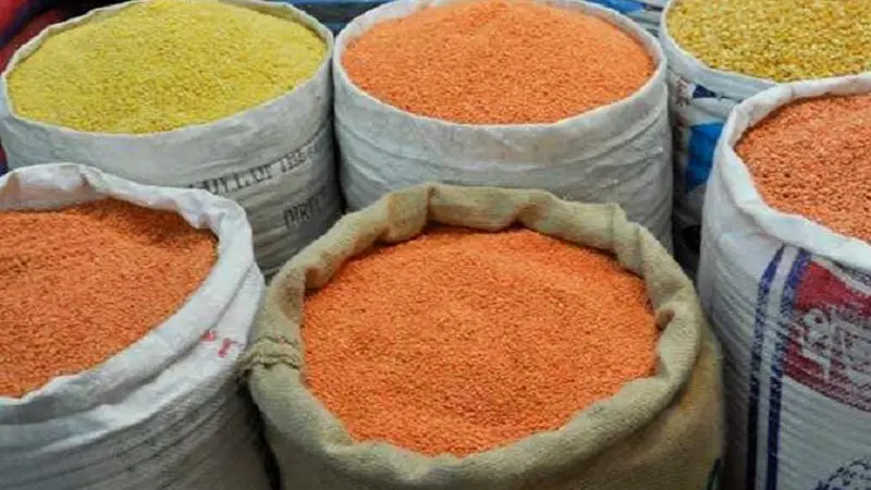 ডিম-আলু পর এবার বাড়ছে ডালের দাম ডিম-আলু পর এবার বাড়ছে ডালের দাম