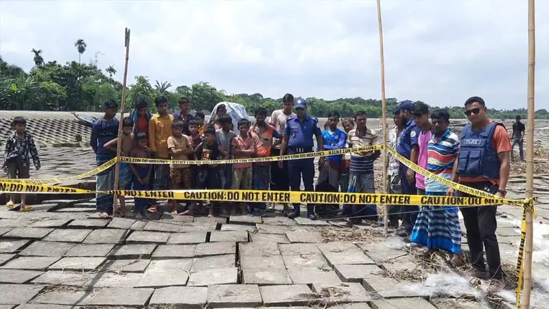 সিগারেট খাওয়াকে কেন্দ্র করে ছুড়িকাঘাত, নিহত ১ সিগারেট খাওয়াকে কেন্দ্র করে ছুড়িকাঘাত, নিহত ১