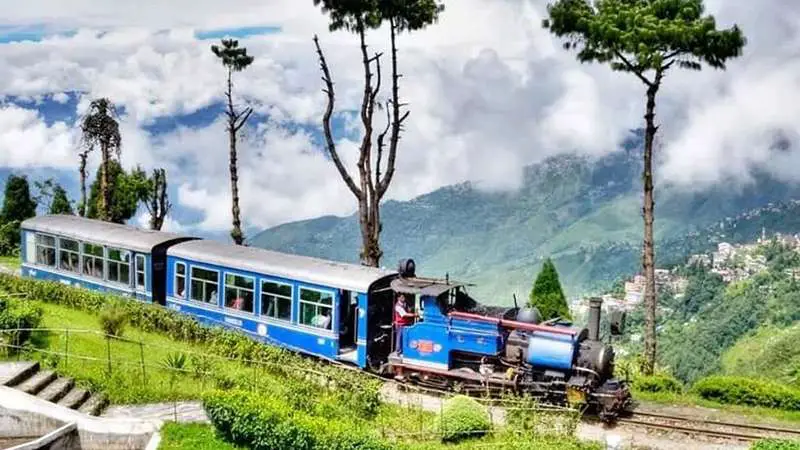 দার্জিলিং যাবেন? দিতে হবে কর, জেনে নিন কত দার্জিলিং যাবেন? দিতে হবে কর, জেনে নিন কত