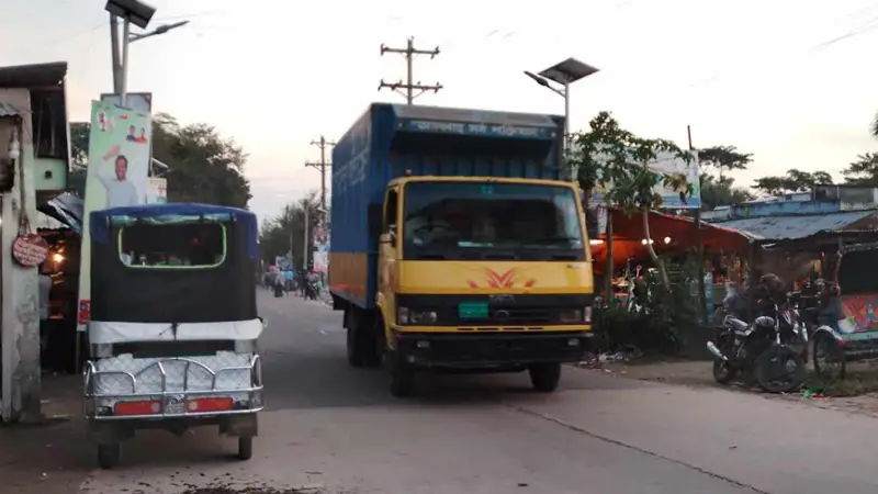 ৪৮ ঘণ্টা হরতাল, দুমকিতে মাঠে নেই বিএনপি, যানবাহন চলাচল স্বাভাবিক ৪৮ ঘণ্টা হরতাল, দুমকিতে মাঠে নেই বিএনপি, যানবাহন চলাচল স্বাভাবিক