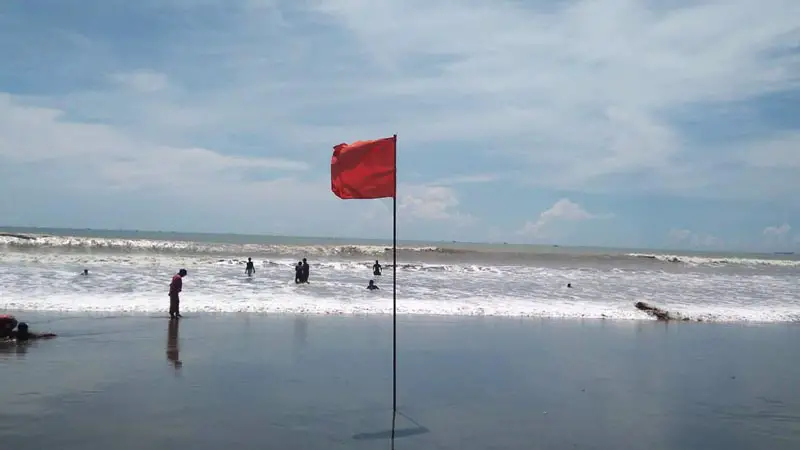 দেশের নদীবন্দরে সতর্কতা সংকেত দেশের নদীবন্দরে সতর্কতা সংকেত