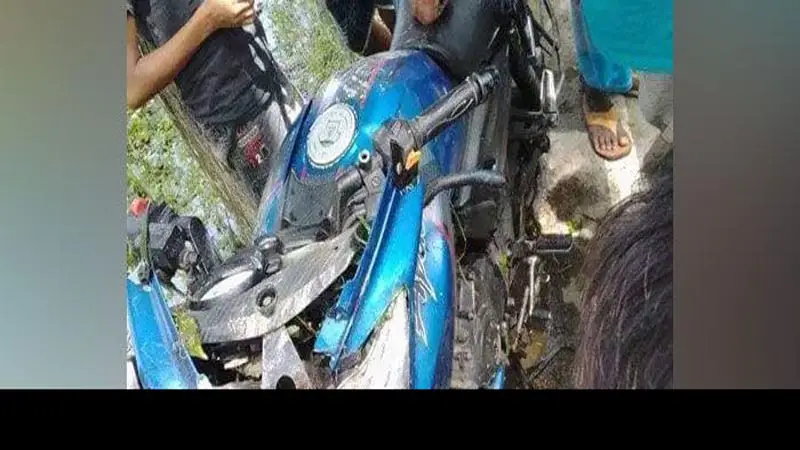 মোটরসাইকেল চালানো শেখা হলো না জাহেদের, নিহত ৩ মোটরসাইকেল চালানো শেখা হলো না জাহেদের, নিহত ৩