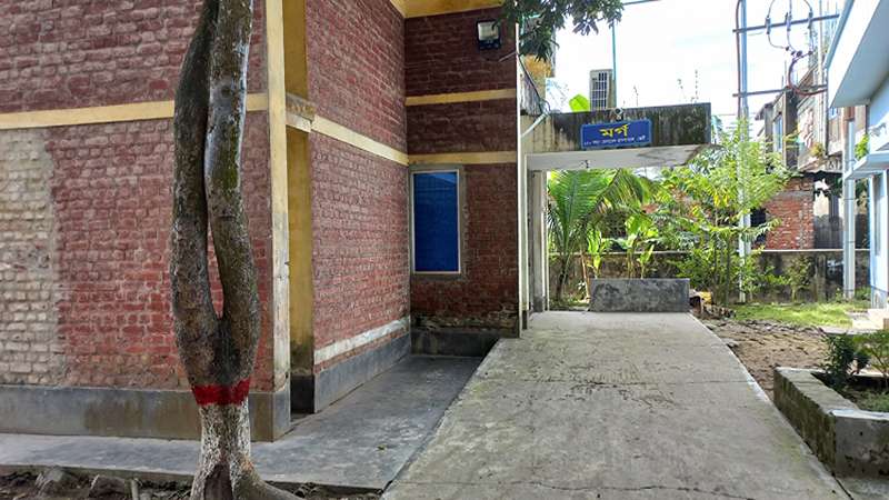 স্বামী তালাকের হুমকি দেওয়ায় স্ত্রীর আত্মহত্যা স্বামী তালাকের হুমকি দেওয়ায় স্ত্রীর আত্মহত্যা