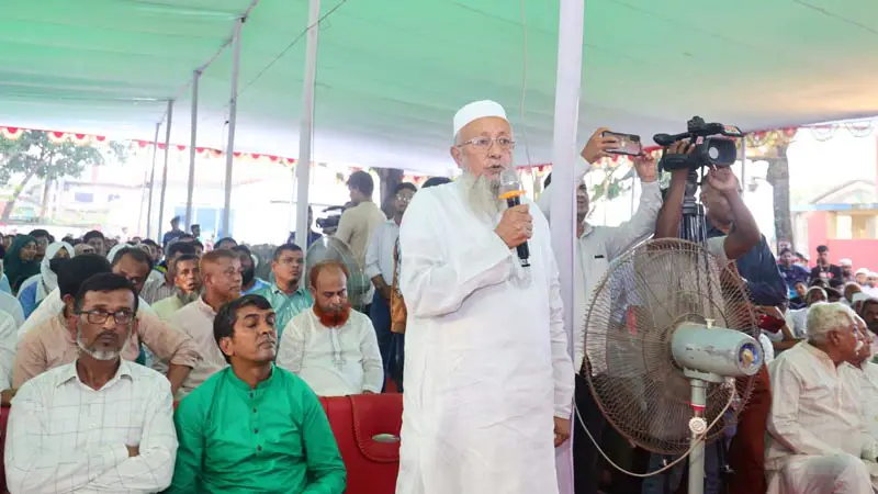 ওসির আমন্ত্রণে সভায় জামায়াত নেতা, ক্ষোভে ফাটলেন সুধী সমাজ ওসির আমন্ত্রণে সভায় জামায়াত নেতা, ক্ষোভে ফাটলেন সুধী সমাজ