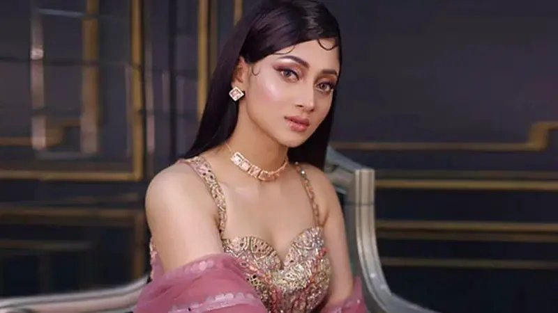 মন ভালো নেই পূজা চেরির মন ভালো নেই পূজা চেরির