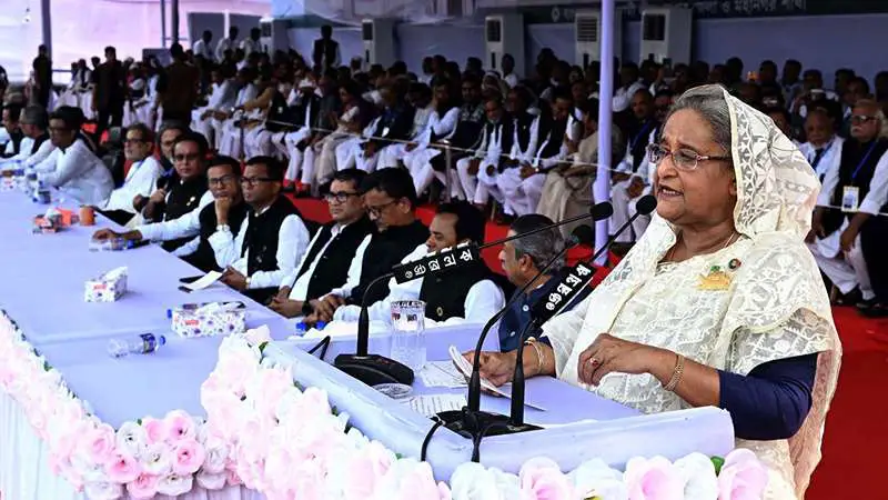 নৌকা মার্কা ক্ষমতায় আসলেই মানুষের উন্নতি হয় নৌকা মার্কা ক্ষমতায় আসলেই মানুষের উন্নতি হয়