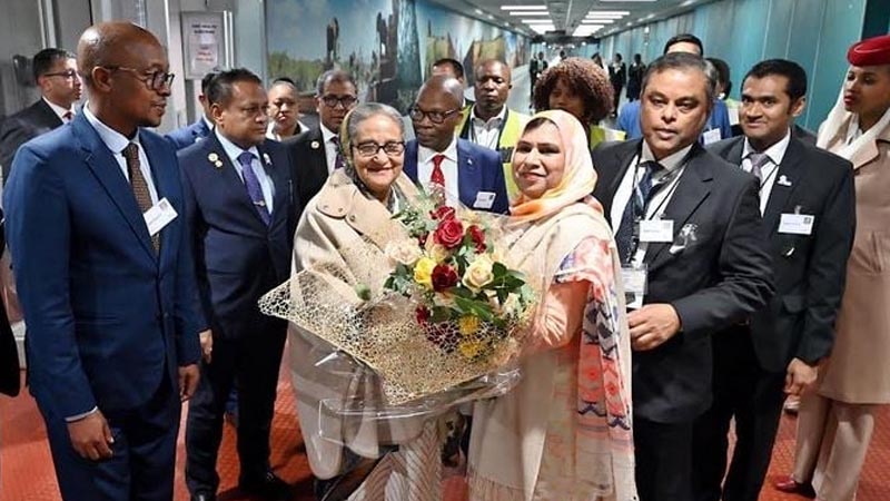 ব্রিক্স শীর্ষ সম্মেলনে যোগ দিতে জোহানেসবার্গে পৌঁছেছেন প্রধানমন্ত্রী ব্রিক্স শীর্ষ সম্মেলনে যোগ দিতে জোহানেসবার্গে পৌঁছেছেন প্রধানমন্ত্রী