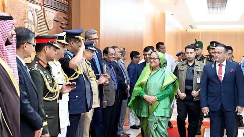 সৌদি আরবের উদ্দেশ্যে ঢাকা ছেড়েছেন প্রধানমন্ত্রী সৌদি আরবের উদ্দেশ্যে ঢাকা ছেড়েছেন প্রধানমন্ত্রী